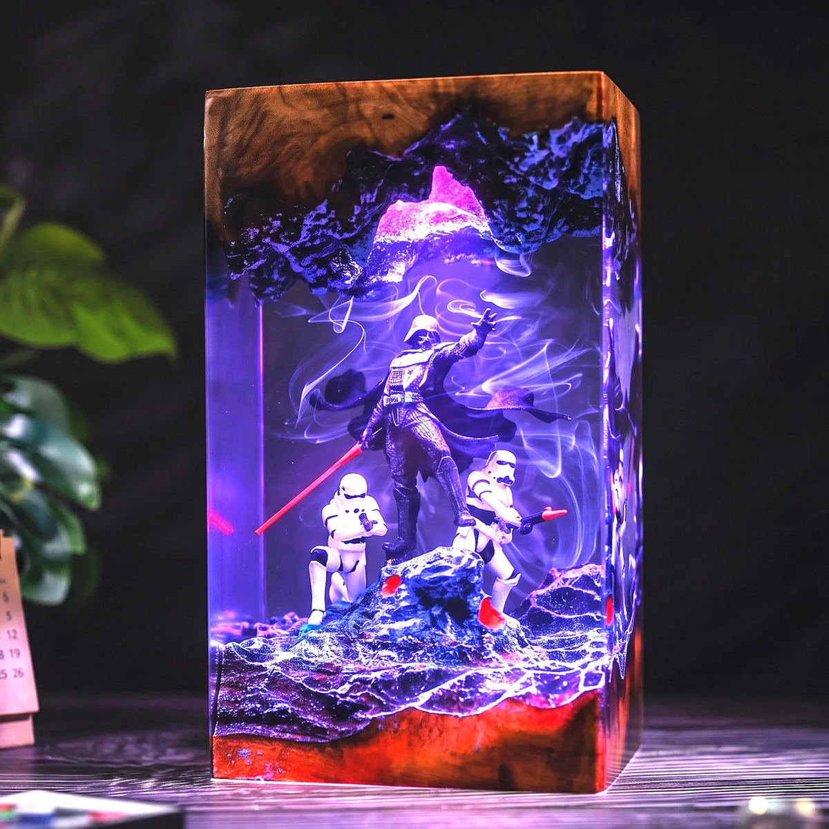 Dark Tyrant Diorama Lamp - Galaxy Wars Resin Desk Lamp