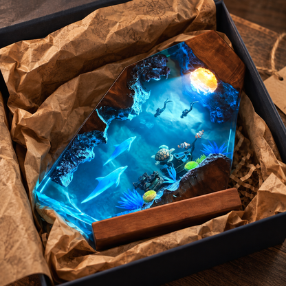 Ocean Resin Lamp with Dolphins, Sea Turtle and Scuba Divers