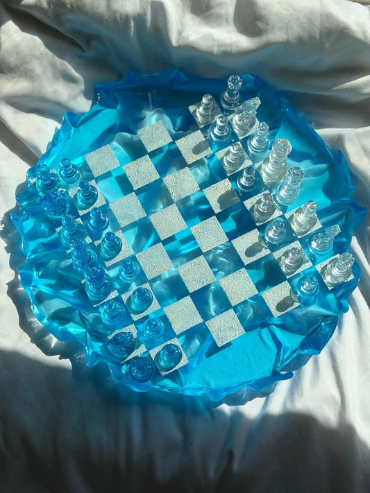 Custom Unique Resin Chess Set with Round Wavy Board and Elegant Glass Effect Pieces
