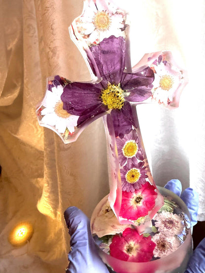 Handmade Flower Resin Cross Light, Floral Christian Decor, Faith Inspired Wall Art, Religious Home Accent